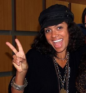 Amel Larrieux